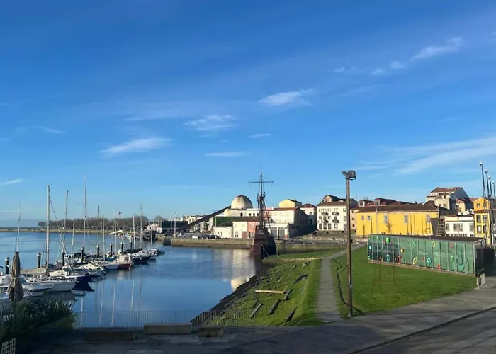 Ti House 아파트 민델루